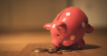 4 Ways to Simplify Your Personal Finances in 2022 & More Finance News