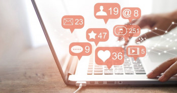10 Essential Career Tips If You're Just Starting Out In Social Media Management