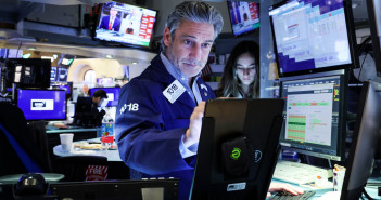 Image: Dow Jones Average Falls To Low For Year
