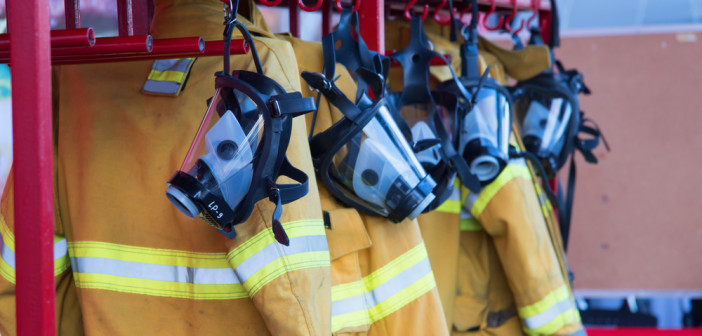 Firefighters,In,Yellow,Fire-proof,Uniform