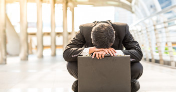 Business,Man,Frustrated,He,Sad,For,Lost,Work,And,Sit