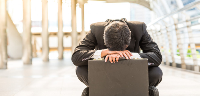 Business,Man,Frustrated,He,Sad,For,Lost,Work,And,Sit