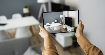 Buying or selling a home? Here’s how to avoid common but nightmare-inducing title defects Virtual,Open,House,Showing,Or,Online,Tour