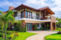 Americans believe real estate, gold are the best long-term investments. They’re wrong, advisors say