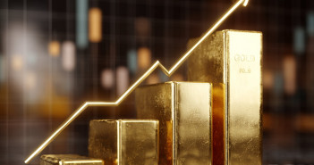 Gold prices hit a record high as economic uncertainty looms