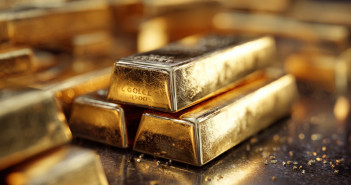 Gold set for weekly gain on US payrolls miss, broader uncertainty