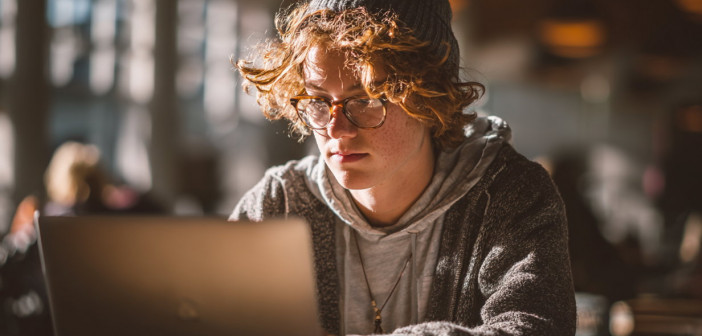 Career expert says college students who are finding jobs are doing these 5 things